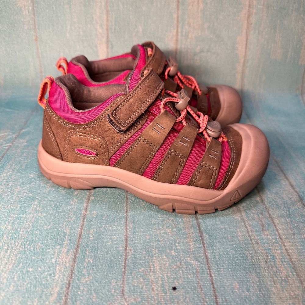 Keen Girls Newport Shoes - Leather 
Size:12